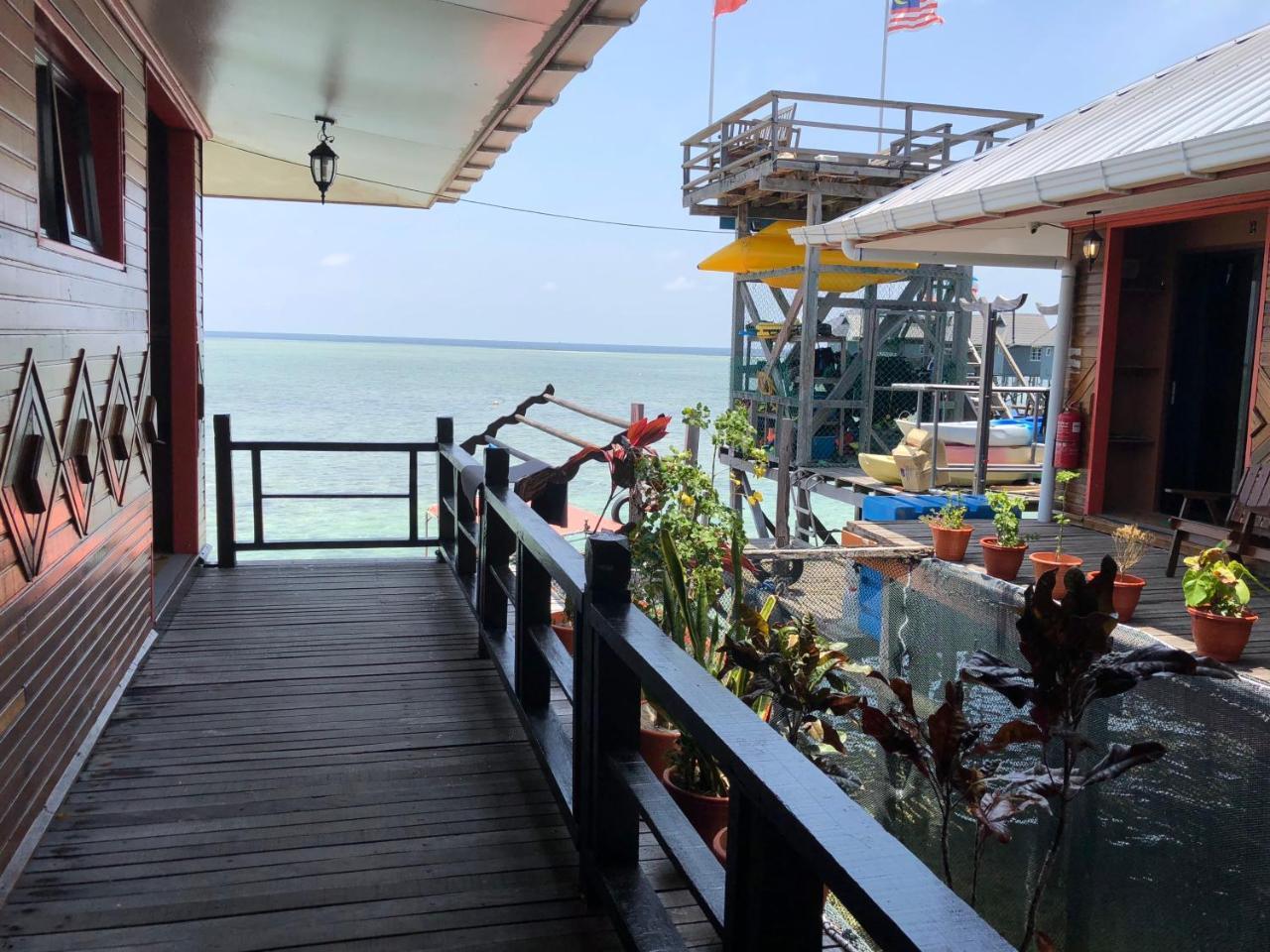 Mabul Paradise Lodge Mabul Island Экстерьер фото